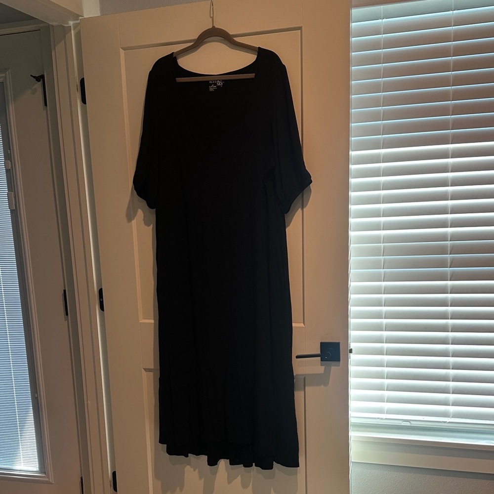 Elegant Black Midi Dress